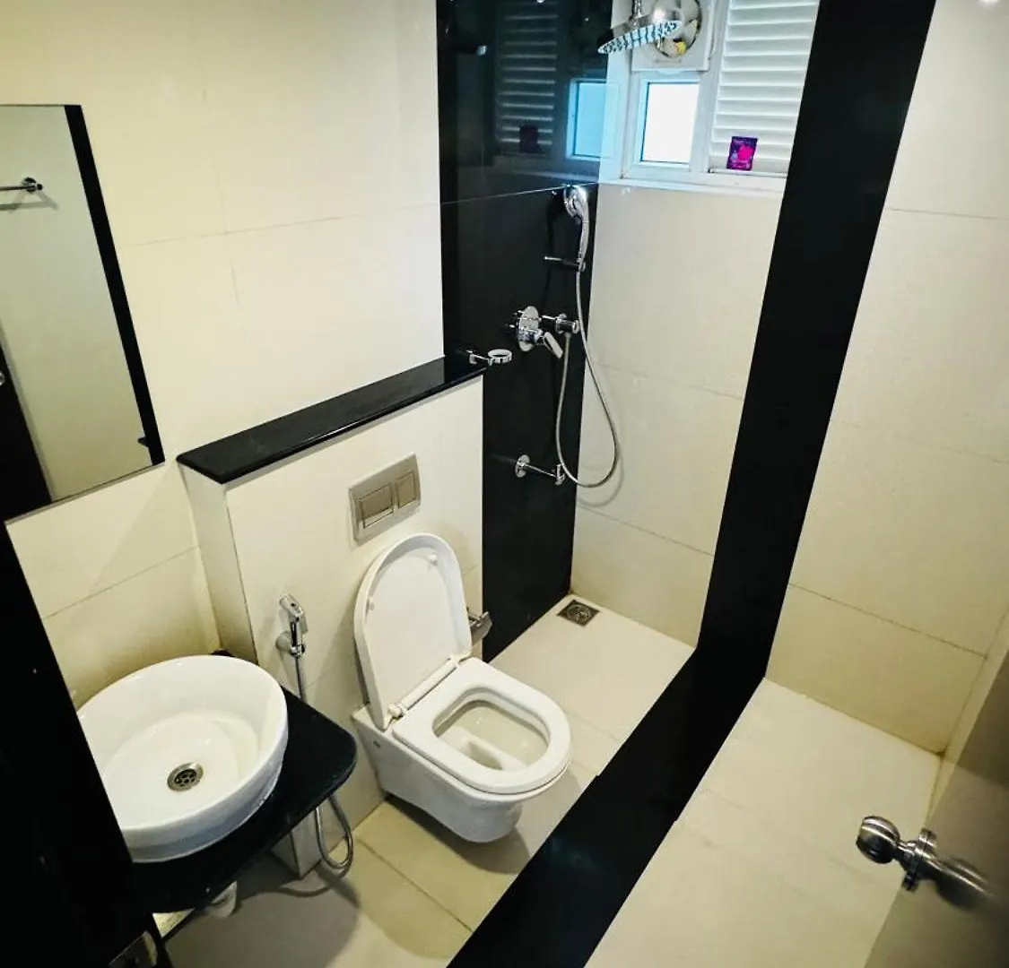 아파트 Transit Suites By Habitat Kochi